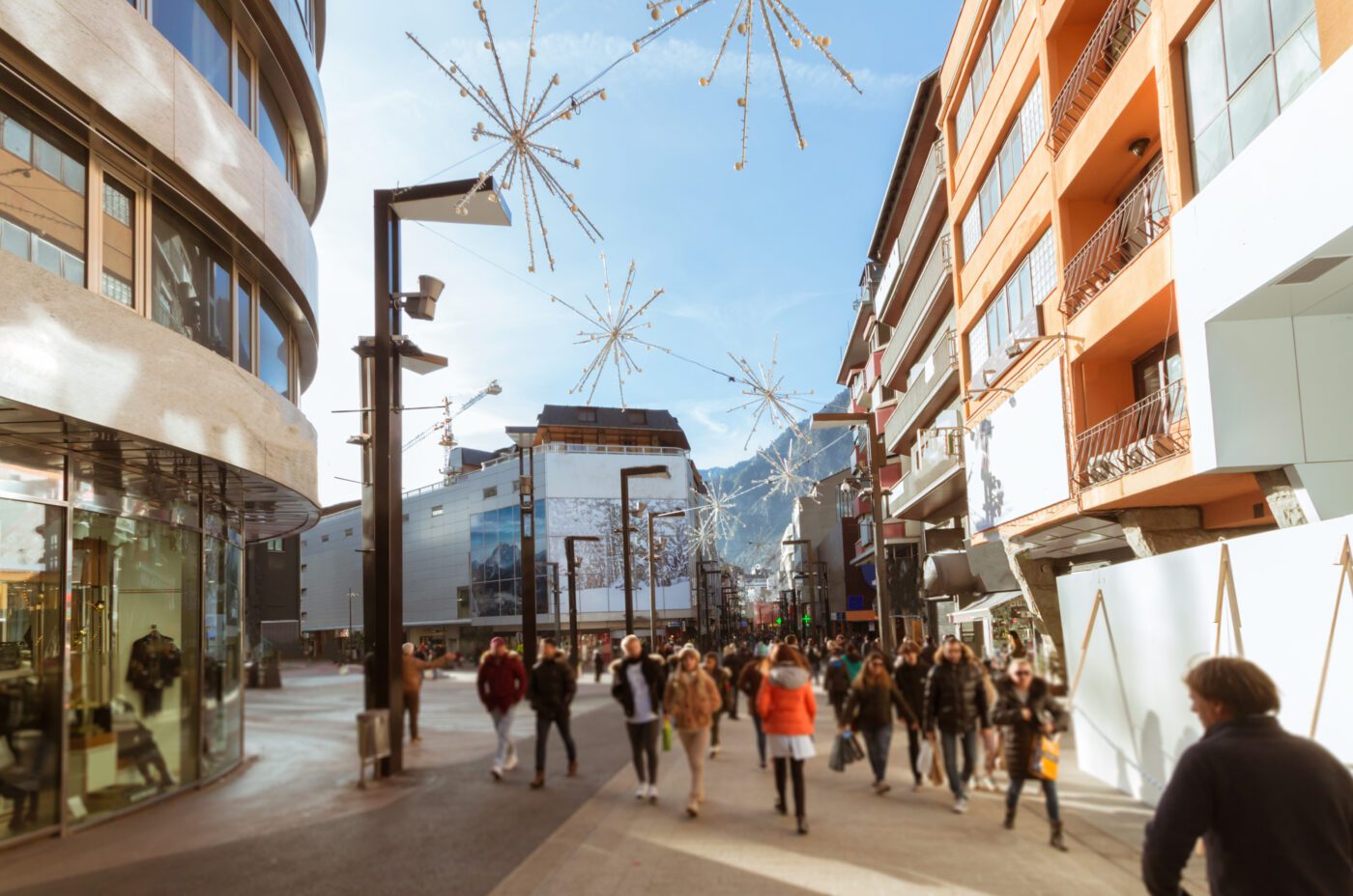 People shopping in at One Liverpool Shopping Centre street crowded for Christmas